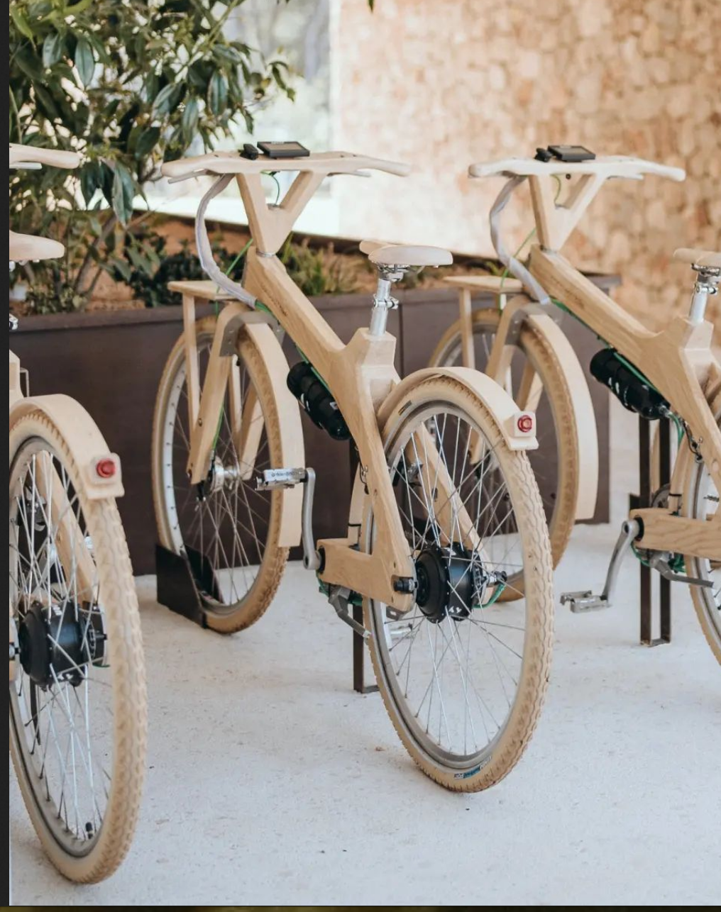 ODYSSEUS 28" ELECTRIC BIKE: A revolutionary city bike for everyone- ergonomic design, handcrafted, wooden